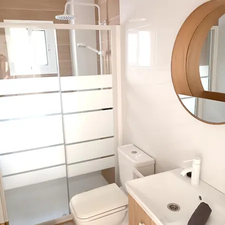 Modern Open-plan With Terrace And Sea View Apartman