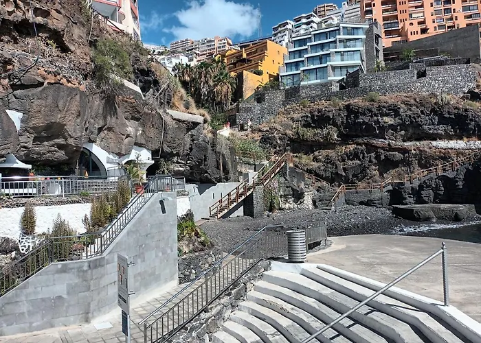 Modern Open-plan With Terrace And Sea View Daire *