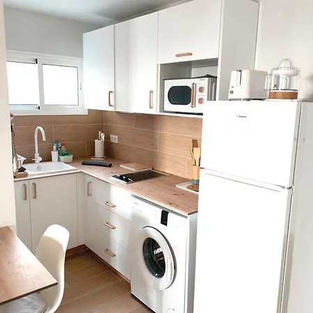 Modern Open-plan With Terrace And Sea View Lägenhet *