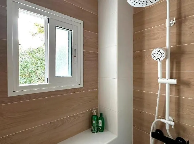 Modern Open-plan With Terrace And Sea View Διαμέρισμα *