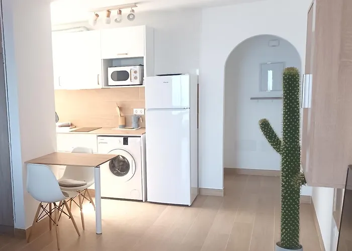 Modern Open-plan With Terrace And Sea View Διαμέρισμα