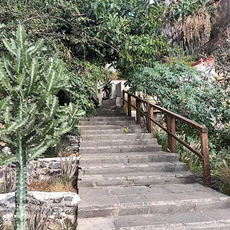 Modern Open-plan With Terrace And Sea View